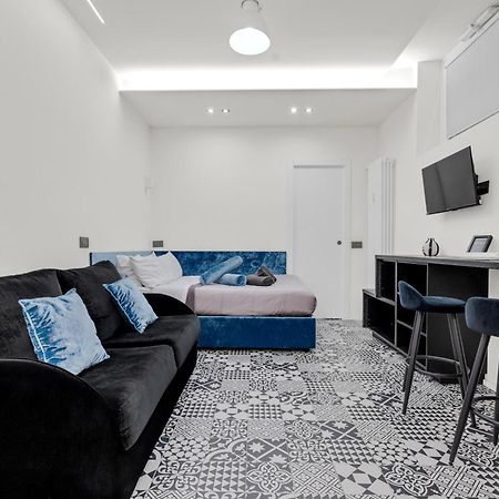 Pab60 -Crescenzago-Luxury Blue House Apartment Milan Exterior photo